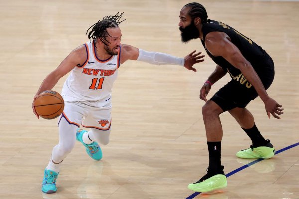 配资著名股票配资门户 场均24+4+4！火箭不再追逐34岁明星控卫？名记：休城暂无任何动作